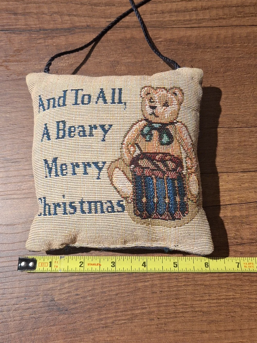 Vintage Holiday Teddy Bear Tapestry Decorative Hanging Pillow - Beige